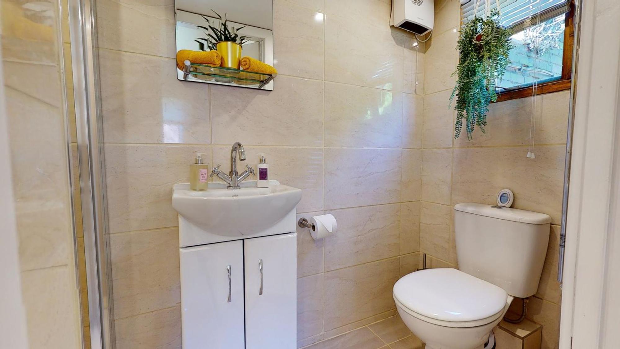 Cosy 1 Bed Garden Lodge Close To Nottingham City Centre - Free Parking & Wifi 외부 사진